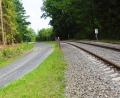 Bild: Bernhard Kreuzer
Entlang der Bahnlinie vom Bahnhof Kemnath-Neustadt nach Pressath verläuft der auszubauende Abschnitt der Ortsverbindungsstraße von Weha nach Reisach. Blindhänger aus dem Zweiten Weltkrieg im Bereich des Bahnkörpers sind in dem Straßenabschnitt nicht festgestellt worden.