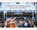 Bild: Felix Hörhager/dpa
Kann das traditionelle Anzapf-Zelt Schottenhamel rechtzeitig aufgebaut werden? (Archivbild)
