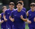 Bild: Matias Delacroix/AP/dpa
Südkoreas Fußball-Nationalmannschaft und ihr Star Heung-Min Son sollen im Training ausspioniert worden sein. (Archivbild)