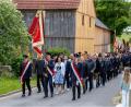 Bild: Xaver Klaußner
Der Festzug mit zahlreichen Fahnenabordnungen führte die Teilnehmer über den sanierten oberen Dorfbereich.