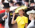 Bild: Aaron Chown/PA Wire/dpa
Prinzessin Kate zeigte sich ganz in Gelb gekleidet.
