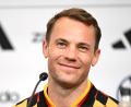 Bild: Federico Gambarini/dpa
Manuel Neuer hält während der WM intensiv Kontakt zu Frau und Sohn daheim.