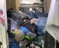 Symbolbild: Polizeiinspektion Schwandorf
Die Polizei Schwandorf hat drei Personen festgenommen, die Altkleider aus Containern gestohlen haben sollen.