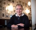 Bild: Sina Schuldt/dpa
David Safier hat mit seinen „Miss Merkel“-Krimis Bestseller geschrieben (Archivbild)