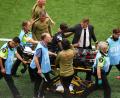 Bild: Kaleb Tatum/AP/dpa
Ismael Koné hat sich beim 6:0-Sieg von Kanada gegen Katar schwer verletzt.