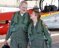 Bild: Casa De S.M. El Rey/EUROPA PRESS/dpa
Nach dem gemeinsamen Trainingsflug nahmen sich Vater und Tochter in den Arm. Das spanische Königshaus teilt kaum etwas über das Privatleben der königlichen Familie mit. Aber solche Fotos sprechen für sich.