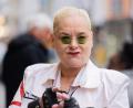 Bild: Rolf Vennenbernd/dpa
Komikerin Hella von Sinnen geht eigenen Worten zufolge „nicht mehr auf Beerdigungen“. (Archivbild).