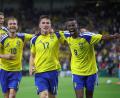 Bild: Sofia Yaker/AP/dpa
Alexander Isak (r) und Viktor Gyökeres (2.v.r.) hatten bei der WM bislang viel Grund zum Jubeln.