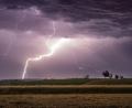 Bild: Alexander Wolff/onw-images/dpa
Vor allem im Osten Deutschlands drohen weitere Gewitter.