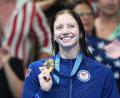 Bild: Michael Kappeler/dpa
US-Schwimmerin Kate Douglass ist Olympiasiegerin über 200 Meter Brust. Nun verbesserte sie den Weltrekord über 50 Meter Freistil. (Archivbild)