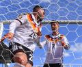 Bild: Tom Weller/dpa
Ball und Schütze im Tor. Kai Havertz läuft jubelnd zu Deniz Undav (l).