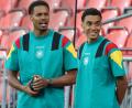 Bild: Jan Woitas/dpa
Auf welchen Gegner die DFB-Elf im ersten K.o.-Spiel trifft, fragen sich auch Felix Nmecha (l) und Jamal Musiala.