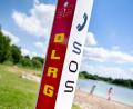 Symbolbild: Hauke-Christian Dittrich/dpa
Am Guggenberger See in Neutraubling kam es am Sonntag zu mehreren Badeunfällen. Bisher suchten Einsatzkräfte erfolglos nach einem vermissten 29-Jährigen.