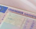 Bild: Ole Spata/dpa
Bis Ende des Jahres soll in ganz Bayern der neue Führerschein im Internet beantragt werden können. (Symbolbild)