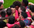 Bild: Karen Warren/AP/dpa
Ronaldo (Mitte) konnte mit seinen Teamkollegen wieder feiern.