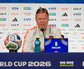 Bild: Tony Gutierrez/AP/dpa
Ronald Koeman will mit den Niederlanden bei der WM weit kommen. (Archivbild)