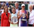Bild: Emmanuel Dunand/AFP/dpa
Tennis-Ikone Chris Evert (l) ist erneut an Krebs erkrankt. Ex-Rivalin Martina Navratilova (r) schickte eine aufmunternde Nachricht. (Archivbild)