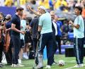 Bild: Federico Gambarini/dpa
Auf Krücken weiter bei der WM: Nico Schlotterbeck