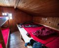 Bild: Matthias Balk/dpa/dpa-tmn
Die Schlafplätze in den Alpenvereinshütten sind begrenzt - und begehrt. (Archivbild)