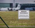 Bild: Moritz Frankenberg/dpa
Transportflugzeuge vom Typ Airbus A400M stehen auf dem Fliegerhorst Wunstorf. Deutschland bietet Venezuela Unterstützung an.