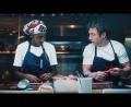 Bild: Disney+/dpa
Wie geht es weiter für Koch Carmen „Carmy“ Berzatto (Jeremy Allen White, rechts) und seine nicht minder talentierte Kollegin Sydney Adamu (Ayo Edebiri)? Das Restaurant „The Bear“ steht in der fünften Staffel am Scheidepunkt.