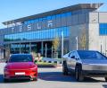 Bild: Patrick Pleul/dpa
Der US-Elektroautobauer Tesla will die Produktion in seinem Werk in Grünheide noch weiter ankurbeln. (Archivbild)