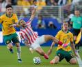 Bild: Eugene Hoshiko/AP/dpa
Im Duell zwischen Paraguay und Australien stand der Kampf im Vordergrund.