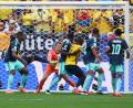Bild: Jan Woitas/dpa
Die deutsche Nationalelf - hier in der Schlüsselszene zum 1:2 - hatte gegen Ecuador das Nachsehen.