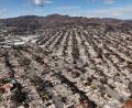 Bild: Jae C. Hong/AP/dpa
Im Januar 2025 hatten verheerende Brände ganze Viertel von Los Angeles verwüstet. (Archivbild)