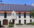 Bild: Michael Rabenhofer
Mit der Dachflächen-Photovoltaikanlage auf dem Riedener Rathaus hat die Kommune bereits einen Baustein in Sachen Energiewende gesetzt. Der kommunale Wärmeplan für die Marktgemeinde wurde jetzt vorgestellt und beschlossen.