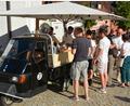 Bild: Josef Rosner
Herzstück der Events ist der "Piaggio"-Kleintransporter. Dieser Eigenumbau ist bei jeder Veranstaltung mit dabei.