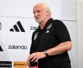 Bild: Federico Gambarini/dpa
Rudi Völler ist bei der WM als Mutmacher für die DFB-Elf gefordert.