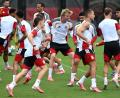 Bild: Federico Gambarini/dpa
Beim Training der Nationalmannschaft wurde gleich auf Physis Wert gelegt.