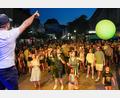 Bild: Petra Hartl
Die Partyband "Power" spielte auf der Rathaus-Bühne.