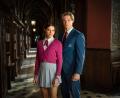 Bild: Stephan Rabold/Agentur filmcontact/dpa
Ruby und James tragen die Serie „Maxton Hall“.