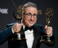 Bild: Ashley Landis/AP/dpa
Der Comedian John Oliver spielt jetzt auch in zwei Daily Soaps mit. (Archivbild)