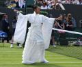 Bild: Maja Smiejkowska/AP/dpa
Wieder ein aufsehenerregender Auftritt: Naomi Osaka.