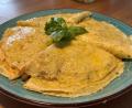 Bild: Michael Schiffer
Die Crêpes werden mit Auberginen gefüllt und mit Käse überbacken.