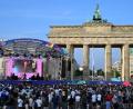 Bild: Soeren Stache/dpa
Breakdance- und HipHop-Künstler traten in Berlin bei der Fête de la Musique auf.