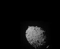 Bild: -/NASA/Johns Hopkins APL/dpa
Das von der NASA zur Verfügung gestellte Foto zeigt den Asteroiden-Mond Dimorphos kurz vor dem Aufprall der Raumsonde „Dart“. (Handout)