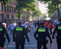 Bild: Mouneb Taim/AP/dpa
Nach dem Sieg Marokkos gegen die Niederlande bei der WM ist es in Den Haag zu Unruhen gekommen.