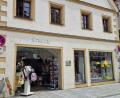 Bild: Thomas Dobler
In der Friedrich-Ebert-Straße 15 beginnt der Abschied. Bei Leder-Streck läuft seit Dienstag, 30. Juni, der Räumungsverkauf.