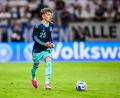 Bild: Tom Weller/dpa
Ein großer Hoffnungsträger für eine bessere Zukunft: Lennart Karl. (Archivbild)