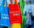 Bild: Rolf Vennenbernd/dpa
Das Programm „Demokratie leben!“ soll bisher zivilgesellschaftliches Engagement für ein demokratisches Miteinander fördern. (Symbolbild)