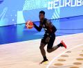 Bild: Matthias Stickel/dpa
Dennis Schröder spielt auch in diesem Sommer für die Nationalmannschaft. (Archivbild)