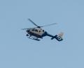 Bild: Armin Weigel/dpa
Ein Hubschrauber und etliche Streifen der Polizei suchten nach dem geflüchteten Häftling. (Symbolbild)