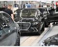 Bild: Bernd Weißbrod/dpa
IG Metall ruft zu Protest bei Sparkurs bei Mercedes-Benz auf. (Archivbild)