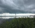 Bild: Kraus/swd-medien/dpa
In dem Tornado, der rund 15 Minuten auftrat, bildeten sich Geschwindigkeiten von schätzungsweise 100 bis 150 Kilometern pro Stunde, wie der DWD mitteilte.
