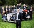 Bild: Uli Zrenner Wolkenstein
Peter Wittmann und das Ballhausorchester laden zu einer Sommernacht der „Roaring Twenties“ ein.
