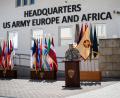 Bild: Hannes P. Albert/dpa
General Christopher Donahues Abschied am US-Militärstandort Wiesbaden geht feierlich im Freien über die Bühne.
